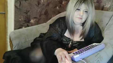 Snapshot of yuliiared chatting on 04-18-26, 07:58 yuliiared online show from 04-18-26, 07:58