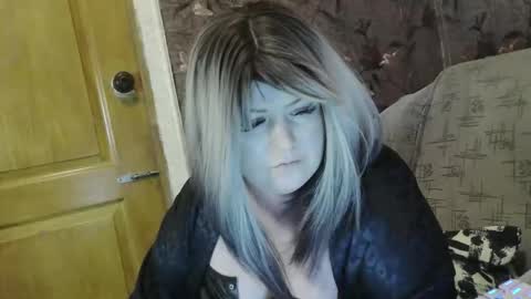 Snapshot of yuliiared chatting on 05-07-26, 08:25 yuliiared online show from 05-07-26, 08:25