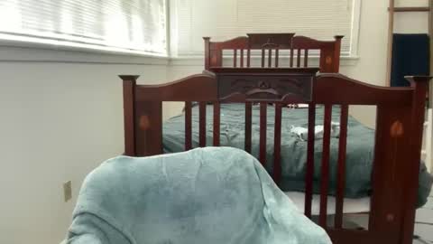 yumiandwolf online show from 11-05-25, 07:36