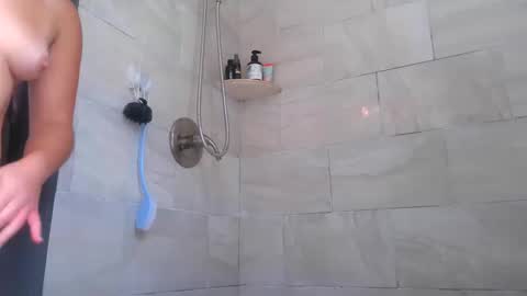 Snapshot of yumiepussyy chatting on 10-11-25, 04:27 Payton kelly online show from 10-11-25, 04:27