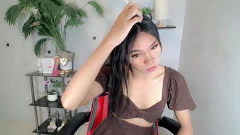 Snapshot of yumiexx chatting on 07-25-26, 08:01 CALL ME YUMLEXX online show from 07-25-26, 08:01