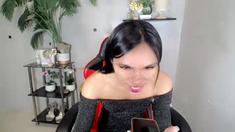 Snapshot of yumiexx chatting on 08-01-26, 02:00 CALL ME YUMLEXX online show from 08-01-26, 02:00