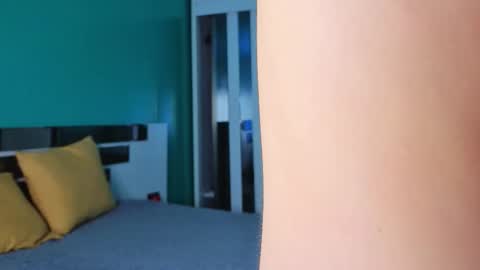 Snapshot of yumiiai chatting on 12-17-25, 05:57 Yumi online show from 12-17-25, 05:57