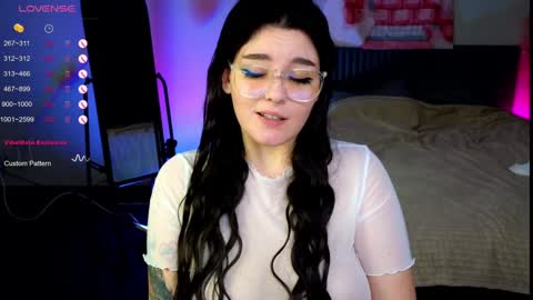 Snapshot of yumiyammy chatting on 01-05-25, 03:22 YumemiyaYumi online show from 01-05-25, 03:22