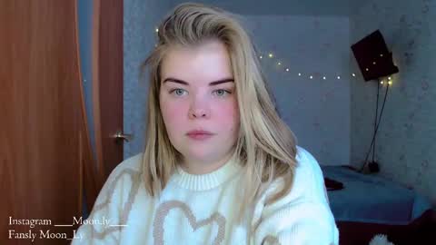 Snapshot of yumm_lolly chatting on 12-19-24, 10:34 Polly online show from 12-19-24, 10:34