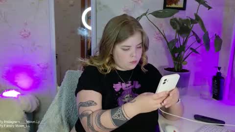 Snapshot of yumm_lolly chatting on 09-18-25, 01:13 Polly online show from 09-18-25, 01:13