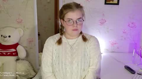Snapshot of yumm_lolly chatting on 10-06-25, 04:15 Polly online show from 10-06-25, 04:15