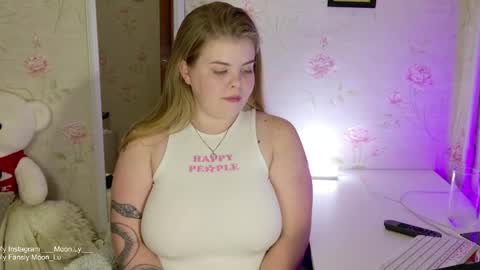 Snapshot of yumm_lolly chatting on 10-09-25, 06:50 Polly online show from 10-09-25, 06:50