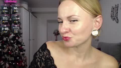 Snapshot of yummylilya chatting on 12-06-24, 08:40 Lillya online show from 12-06-24, 08:40