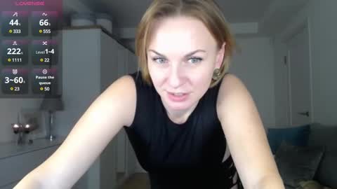 Snapshot of yummylilya chatting on 02-28-25, 04:53 Lillya online show from 02-28-25, 04:53