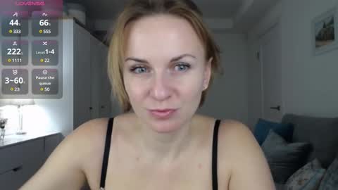 Snapshot of yummylilya chatting on 03-03-25, 10:06 Lillya online show from 03-03-25, 10:06