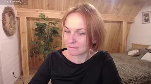 Snapshot of yummylilya chatting on 11-14-25, 06:06 Lillya online show from 11-14-25, 06:06