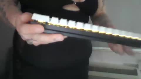 yummythick5150 online show from 01-22-25, 02:37