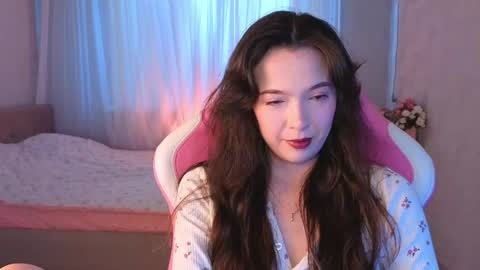 Yuna online show from 05-13-26, 01:58