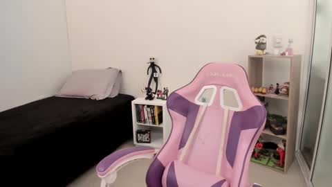 Yuna online show from 01-13-25, 03:15