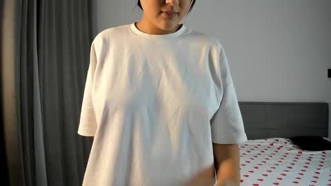 Yuna online show from 11-17-25, 07:19