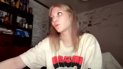 yunarosee online show from 01-18-26, 08:01