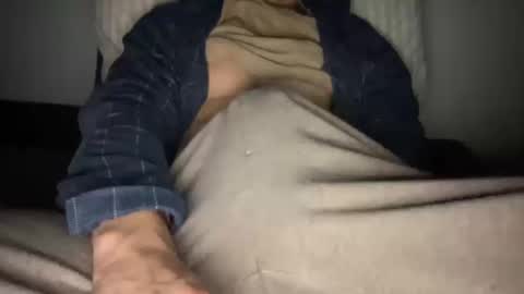 Snapshot of yungbull06 chatting on 10-11-25, 03:50 Yung Bull online show from 10-11-25, 03:50