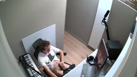 Kai  Sienna online show from 11-17-25, 05:02