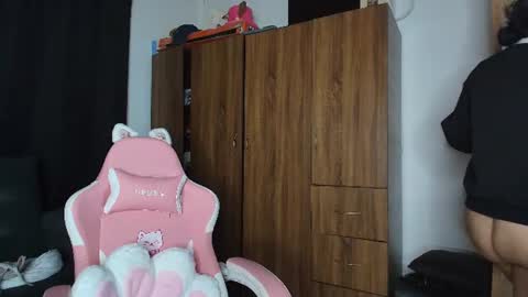 Snapshot of yungelitamor_ chatting on 07-07-26, 04:59 ELITA online show from 07-07-26, 04:59