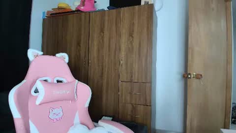 Snapshot of yungelitamor_ chatting on 07-27-26, 04:52 ELITA online show from 07-27-26, 04:52