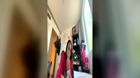 Snapshot of yungfemslut chatting on 06-12-26, 11:14 BbyTSSLut online show from 06-12-26, 11:14