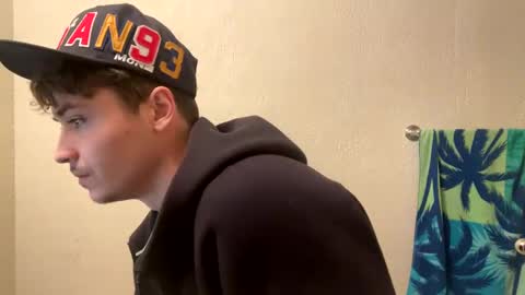 yungstudbev online show from 01-12-25, 06:28