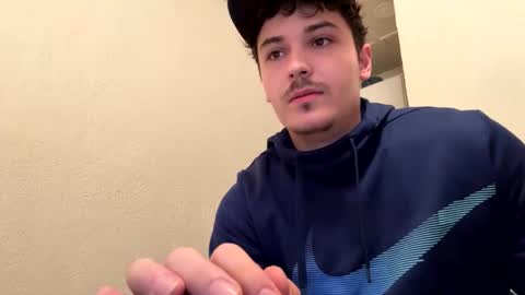 yungstudbev online show from 10-08-25, 11:35