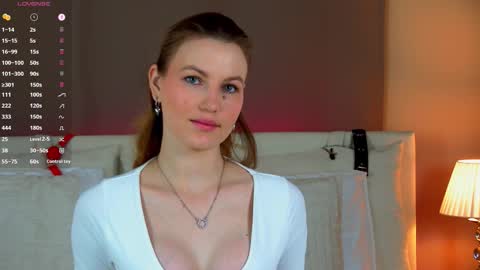 Snapshot of yungtessa chatting on 02-17-26, 07:20 Tessa online show from 02-17-26, 07:20