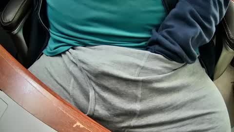 yuppers1234 online show from 03-10-25, 04:35