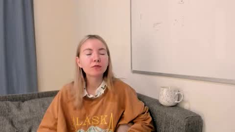 Alesia online show from 12-18-25, 08:31