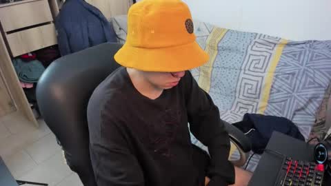 yurii_moody online show from 02-01-26, 05:11