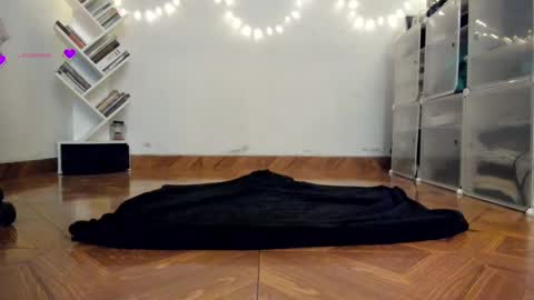 paola online show from 02-25-25, 01:20