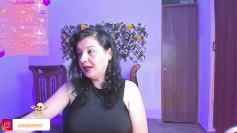 Snapshot of yuya_ss chatting on 10-31-25, 03:02 Yuya online show from 10-31-25, 03:02