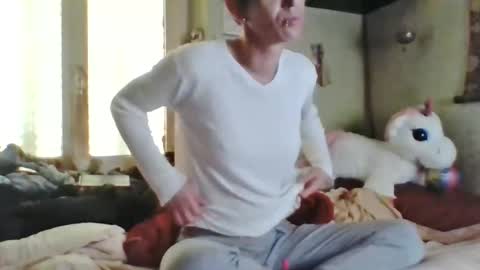 levy-revy online show from 04-11-26, 11:36