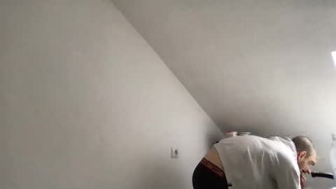 yvesbunnny online show from 02-08-26, 08:51