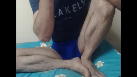 Snapshot of yvesstorm5 chatting on 11-18-25, 06:34 yvesstorm5 online show from 11-18-25, 06:34