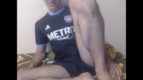 Snapshot of yvesstorm5 chatting on 12-18-25, 03:40 yvesstorm5 online show from 12-18-25, 03:40