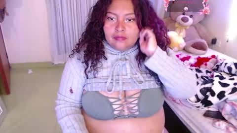 Snapshot of yvonn_jlove chatting on 12-16-25, 09:47 yvonn online show from 12-16-25, 09:47