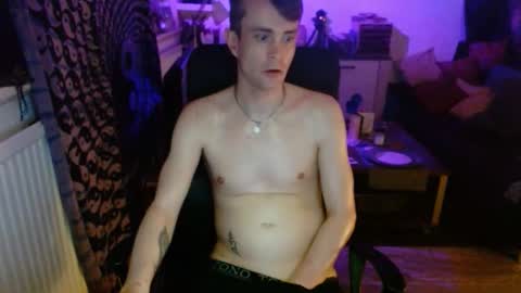 Snapshot of yyscript chatting on 09-29-25, 05:29 online show from 09-29-25, 05:29