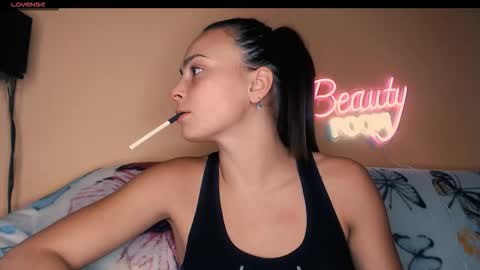 yzza_suave online show from 11-05-25, 02:06