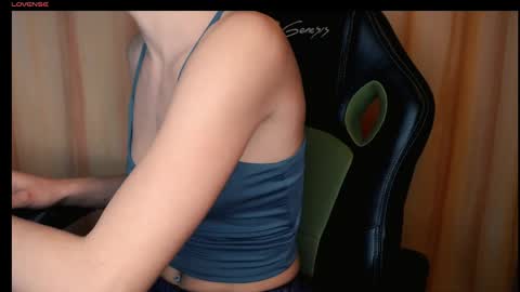 yzza_suave online show from 05-27-26, 07:22