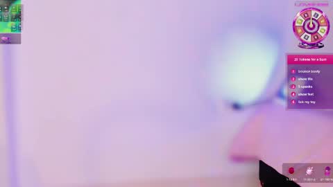 Snapshot of z_e_t_h_a chatting on 09-13-25, 05:40 tazzie online show from 09-13-25, 05:40