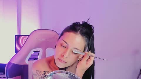 Snapshot of z_e_t_h_a chatting on 10-31-25, 05:14 tazzie online show from 10-31-25, 05:14