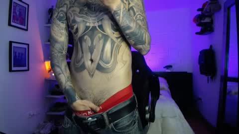 zac_muller1 online show from 02-15-26, 09:52