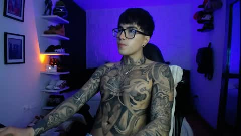 zac_muller1 online show from 04-21-26, 01:42