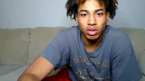 Snapshot of zachbrownn chatting on 10-30-25, 05:20 zachbrownn online show from 10-30-25, 05:20