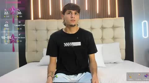 zack23__ online show from 06-21-26, 03:09