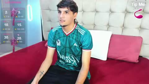 zack23__ online show from 07-05-26, 03:13
