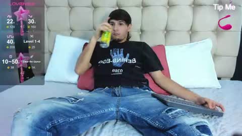 zack23__ online show from 07-12-26, 03:19